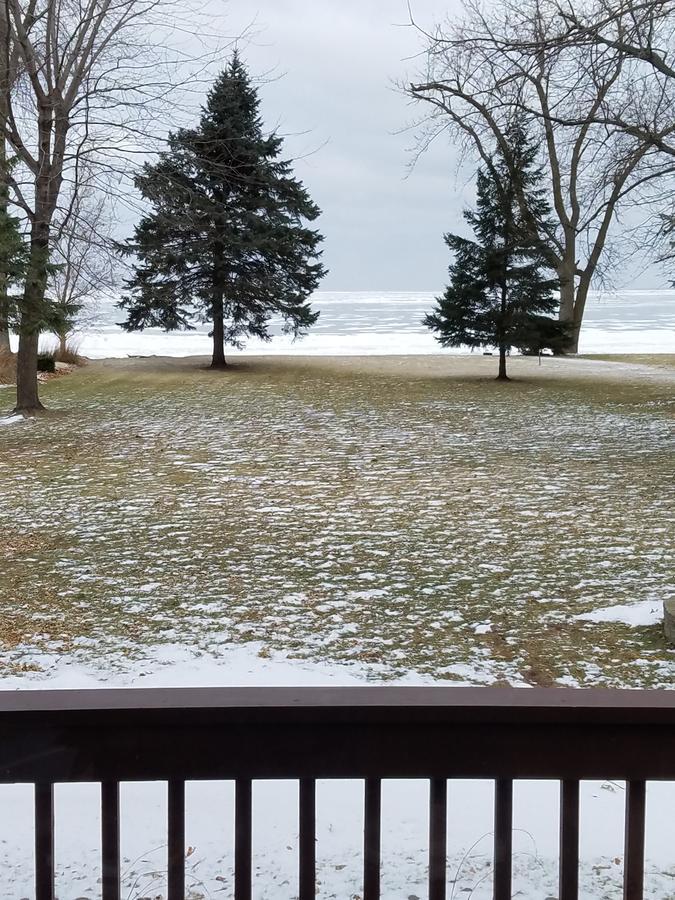 Cozy cottage on Lake Winnebago Fond du Lac Buitenkant foto